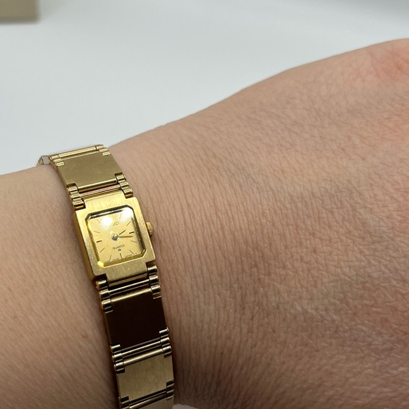 Vintage Seiko Ladies Watch Gold. Stainless steel bracelet. Japan movement. - Picture 11 of 11